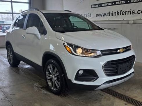 Used 2017 Chevrolet Trax Premier w/ Driver Confidence II Package image 9