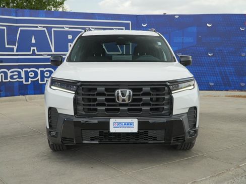 New 2026 Honda Pilot Sport image 2