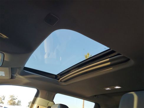 Used 2021 Chevrolet Silverado 1500 LT Trail Boss w/ Convenience Package II image 33