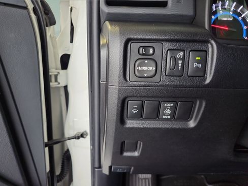 Used 2016 Toyota 4Runner Limited AWD/4WD image 12