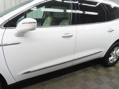 Used 2019 Buick Enclave Essence AWD/4WD image 41