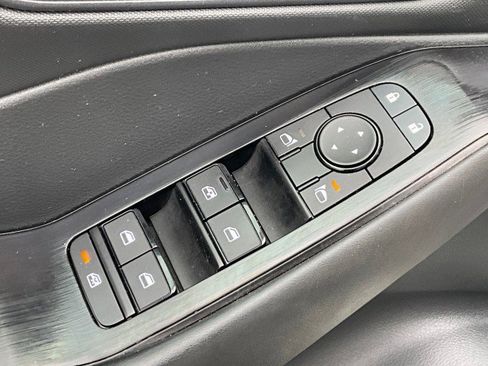 Used 2024 Nissan Rogue S image 24