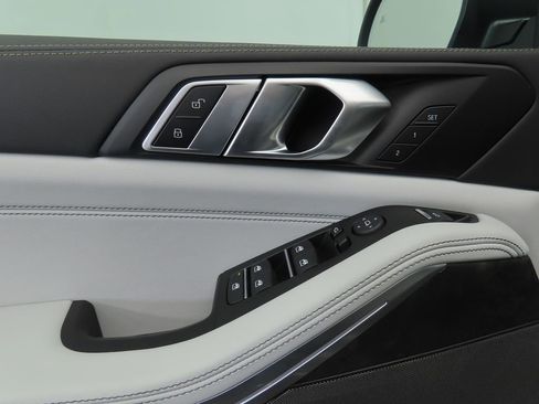 Certified 2025 BMW X5 sDrive40i image 25