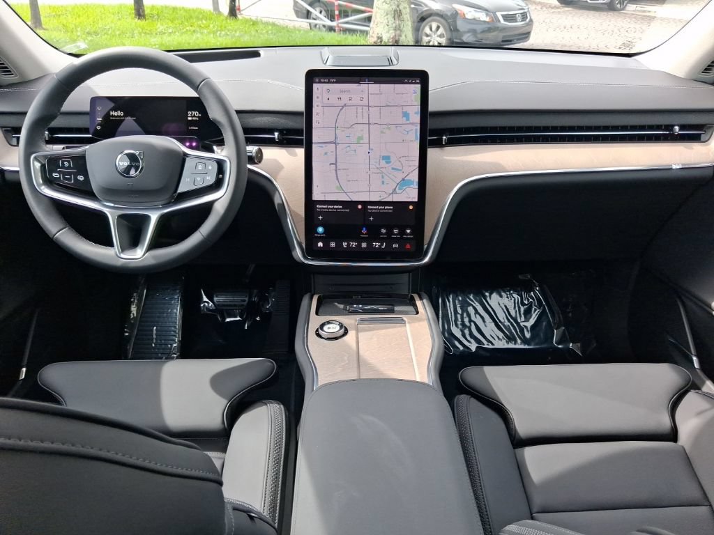 Certified 2025 Volvo EX90 Plus w/ Protection Package Premier AWD/4WD image 9
