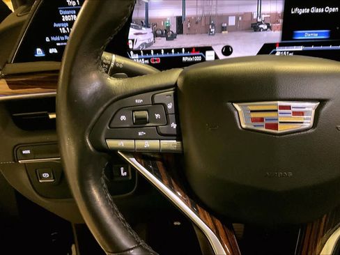 Used 2022 Cadillac Escalade ESV Luxury image 23