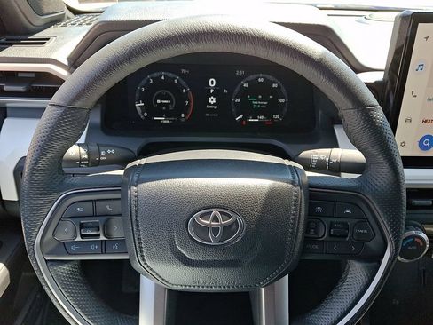 Used 2024 Toyota Tacoma TRD Off-Road w/ TRD Off Road Upgrade Package AWD/4WD image 18