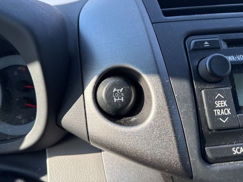 Used 2012 Toyota RAV4 4WD image 16