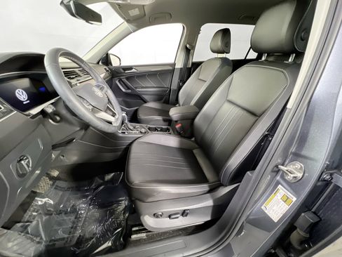 Used 2022 Volkswagen Tiguan SE image 20