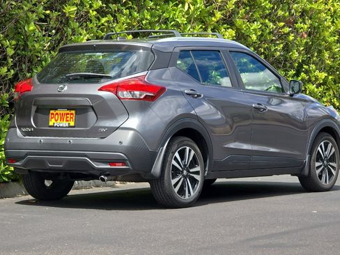 Used 2020 Nissan Kicks SV w/ Exterior Package FWD image 4