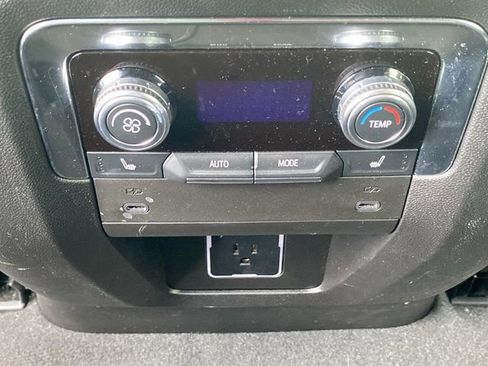 Used 2025 GMC Yukon Denali AWD/4WD image 15