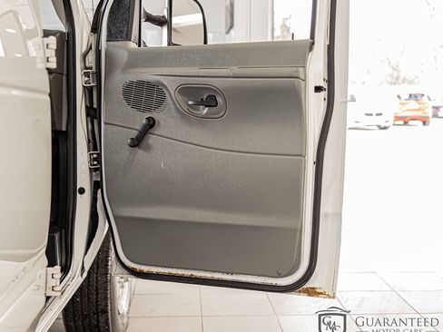 Used 2008 Ford E-350 and Econoline 350 Super Duty image 25