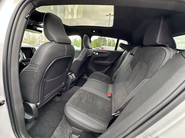 Used 2023 Volvo C40 P8 Recharge Ultimate AWD/4WD image 15