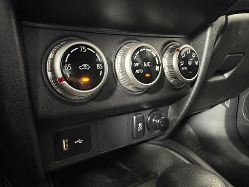 Used 2025 Mitsubishi Outlander Sport AWD image 35