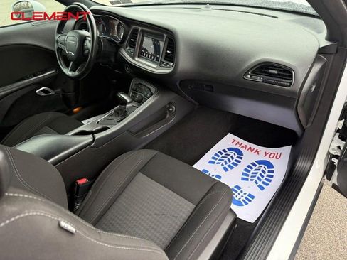 Used 2023 Dodge Challenger SXT image 13