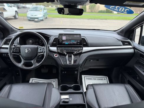 Used 2025 Honda Odyssey Sport-L image 2