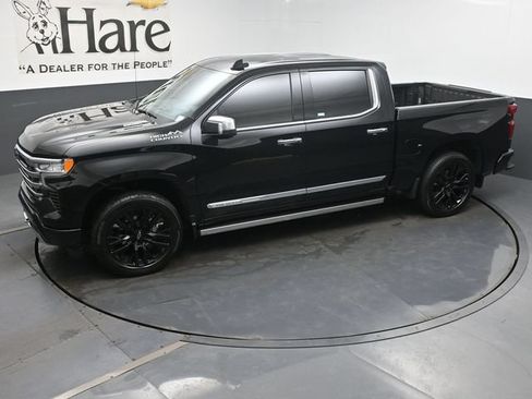 Used 2025 Chevrolet Silverado 1500 High Country AWD/4WD image 49