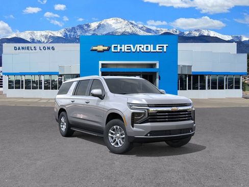 New 2026 Chevrolet Suburban LT w/ Comfort Package AWD/4WD image 1