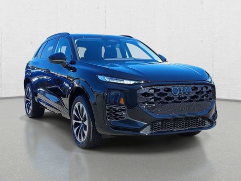 New 2026 Audi Q3 quattro 2.0T AWD/4WD image 3