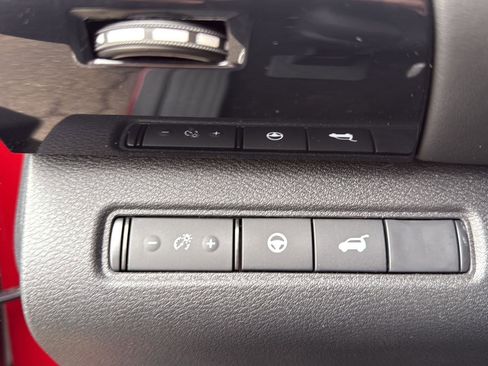 New 2026 Nissan Pathfinder SV image 10