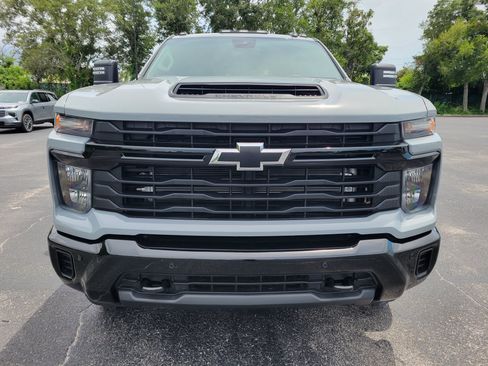 Certified 2025 Chevrolet Silverado 2500 Custom w/ Custom Value Package AWD/4WD image 2