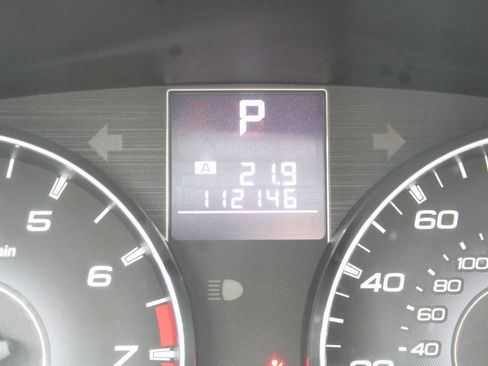 Used 2011 Subaru Outback 3.6R Limited image 43