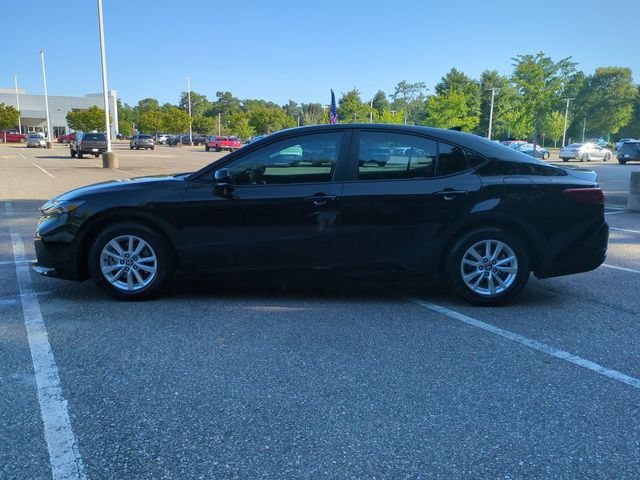 Used 2026 Toyota Camry LE FWD image 7