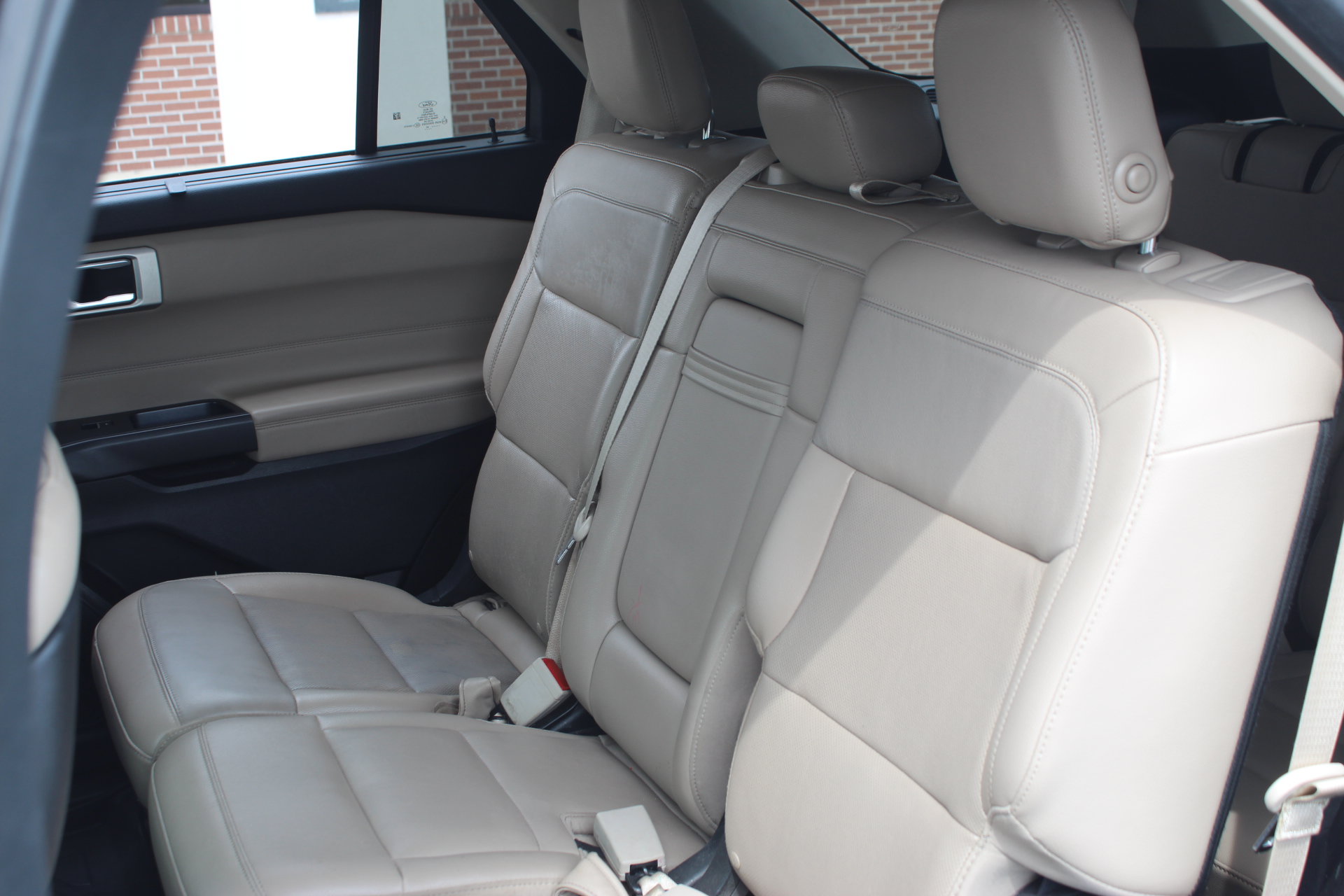 Used 2020 Ford Explorer Limited RWD image 27