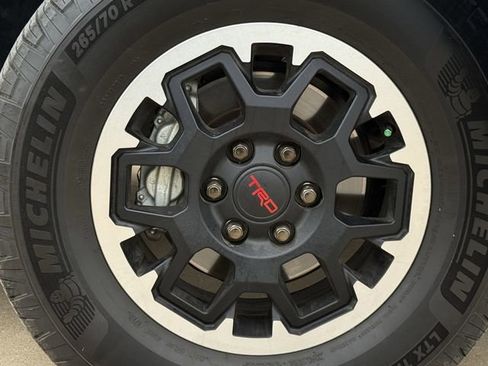 Used 2025 Toyota 4Runner TRD Off-Road Premium w/ Tow Technology Package AWD/4WD image 11