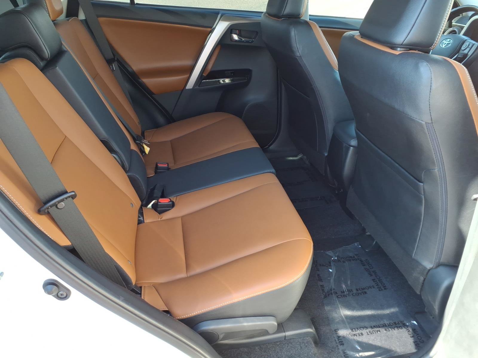 Used 2018 Toyota RAV4 Limited w/ Advanced Technology Package FWD image 16
