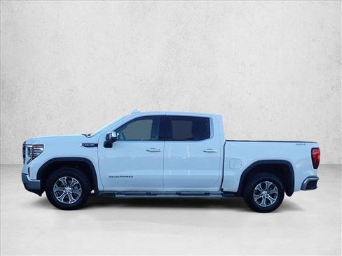 Used 2024 GMC Sierra 1500 SLT AWD/4WD image 2