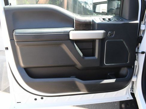 Used 2022 Ford F250 Lariat w/ Tremor Off-Road Package AWD/4WD image 13