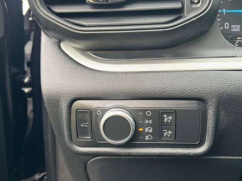 Used 2020 Ford Explorer XLT AWD/4WD image 17