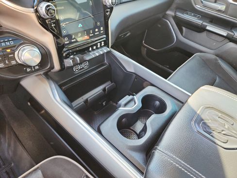 Used 2022 RAM 1500 Laramie w/ Laramie Southwest Edition image 18