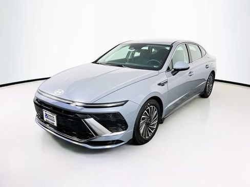 Certified 2025 Hyundai Sonata SEL image 4
