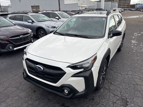 Certified 2025 Subaru Outback Onyx Edition image 5