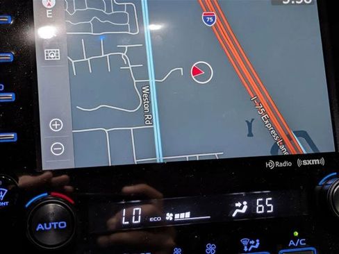 Used 2020 Toyota Camry XSE w/ Navigation Package image 19