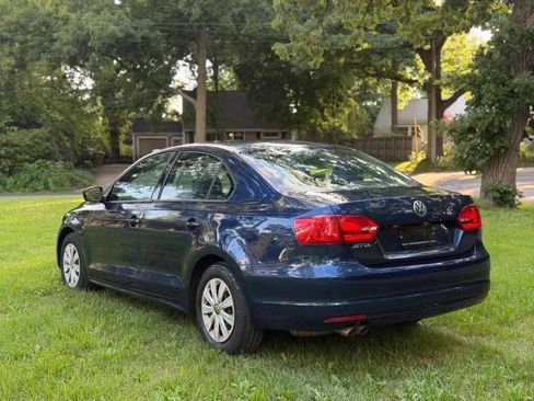 Used 2013 Volkswagen Jetta S FWD image 4