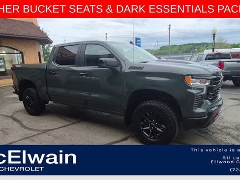Used 2025 Chevrolet Silverado 1500 LT Trail Boss w/ Convenience Package II AWD/4WD image 3