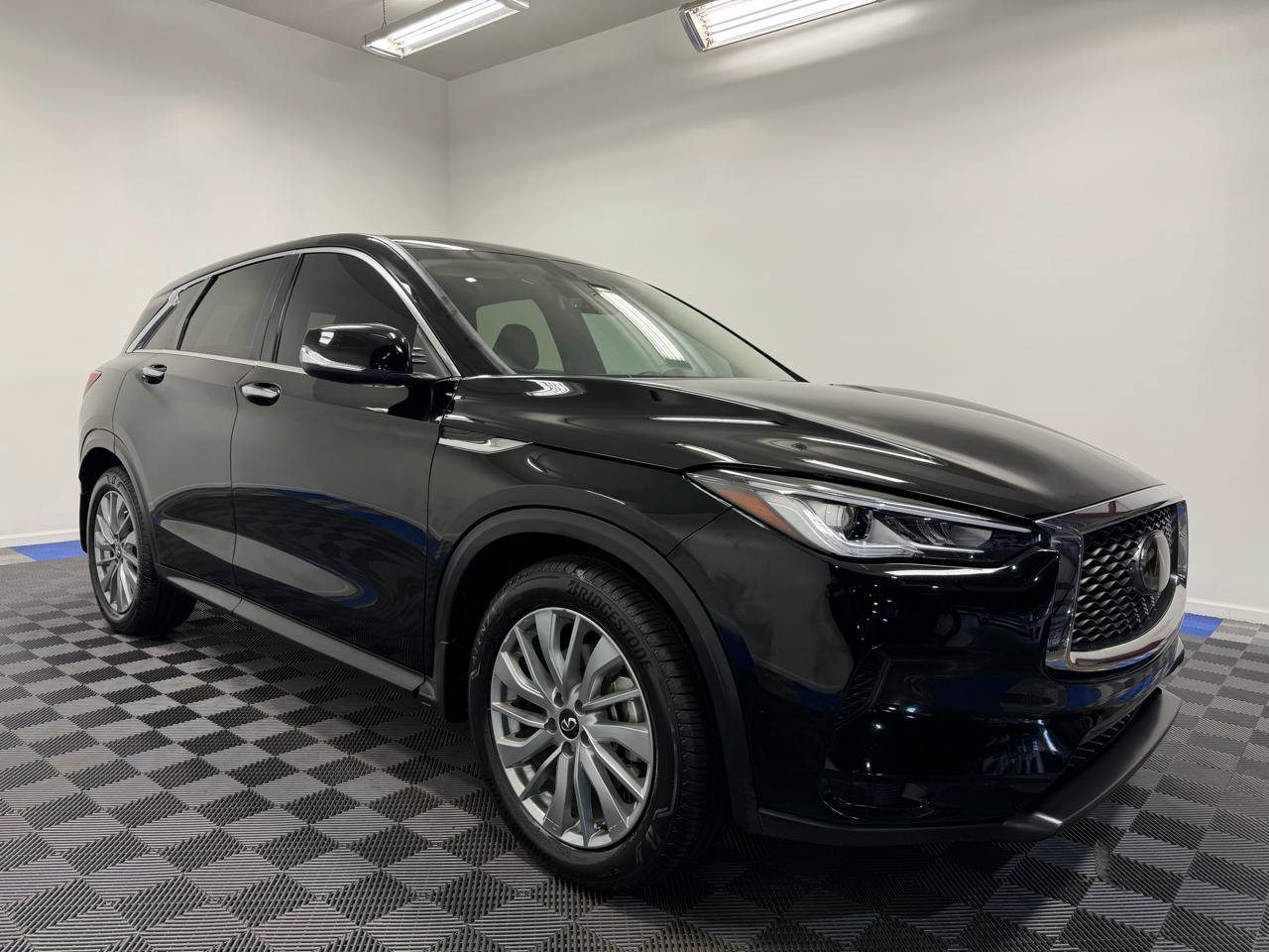Used 2023 INFINITI QX50 Pure AWD/4WD image 1