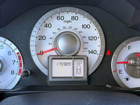 Used 2011 Honda Pilot EX-L image 23