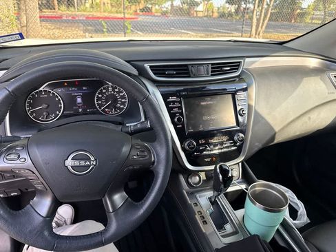Used 2024 Nissan Murano SV w/ SV Midnight Edition Package FWD image 3