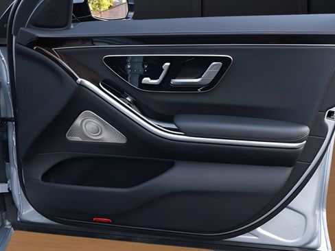 Used 2023 Mercedes-Benz S 500 4MATIC image 24