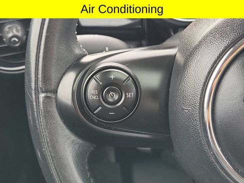Used 2021 MINI Cooper 4-Door Hardtop FWD image 11