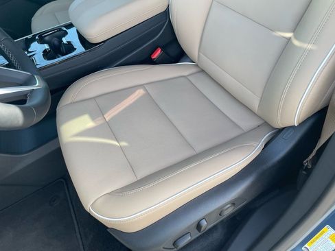 Used 2025 Buick Enclave Preferred image 24