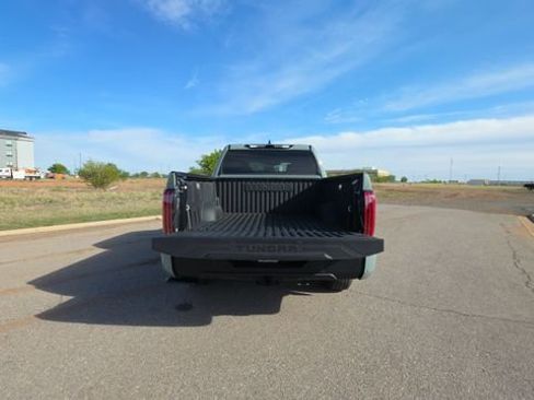 Used 2025 Toyota Tundra Limited image 27