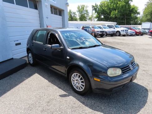 Used 2004 Volkswagen Golf GLS FWD image 4