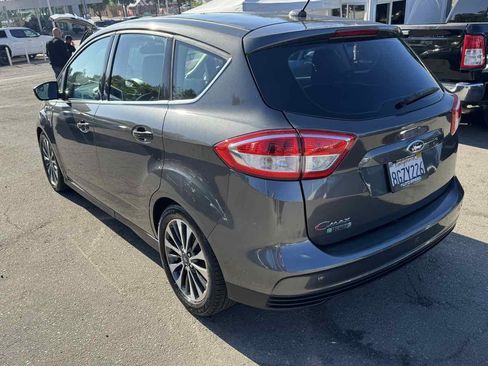 Used 2017 Ford C-MAX Energi Titanium image 5