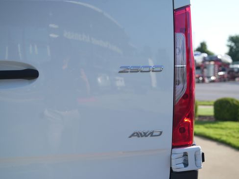 New 2025 Mercedes-Benz Sprinter 2500 image 14