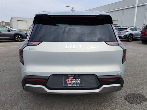 New 2026 Kia EV9 Wind image 4