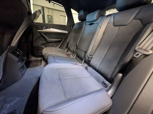 Used 2024 Audi Q5 e Prestige w/ Prestige Package AWD/4WD image 11